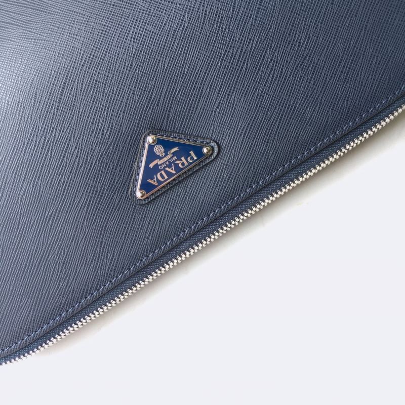 Pra*a wallets